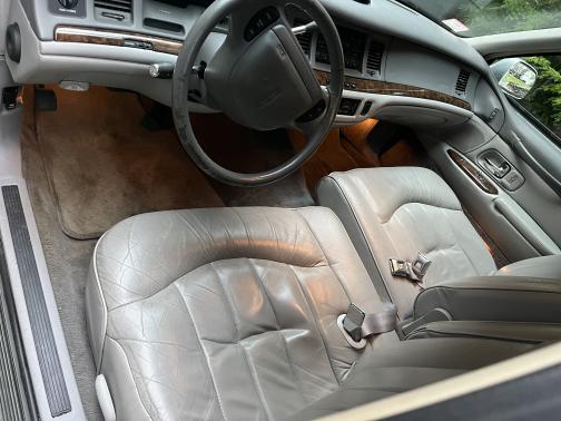 1997 Lincoln Town Car Executive