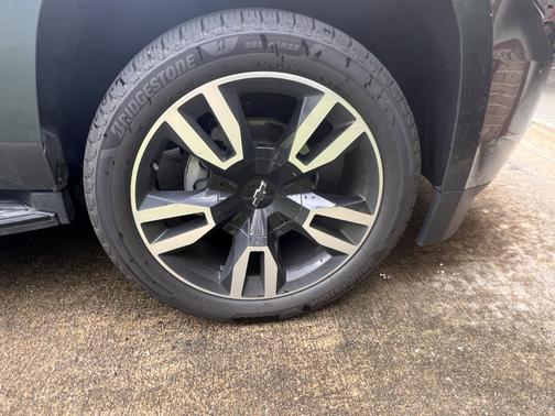 Gray 2019 Chevrolet Tahoe LT