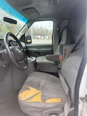 2005 Ford E250 Base