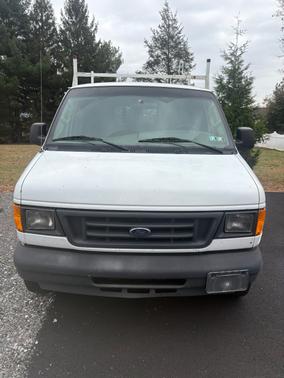 2005 Ford E250 Base