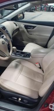 Red 2015 Nissan Altima 3.5 SL