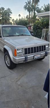 Gold 1996 Jeep Cherokee Country