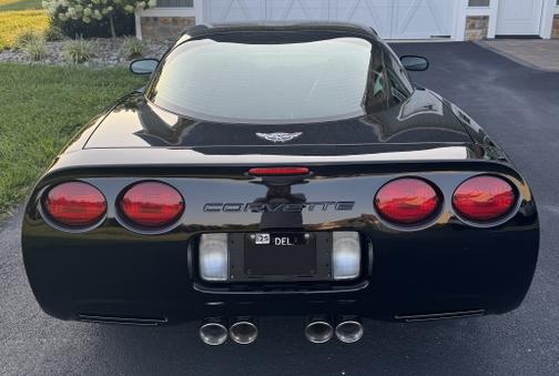 2003 Chevrolet Corvette Base