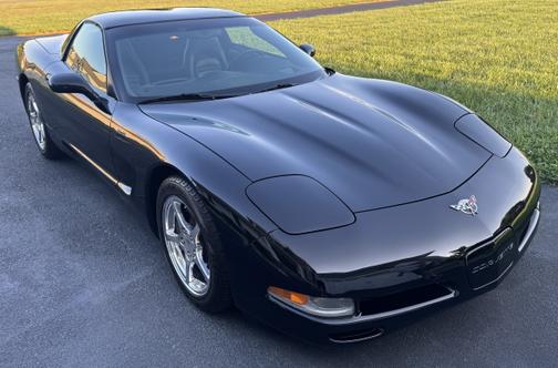 2003 Chevrolet Corvette Base