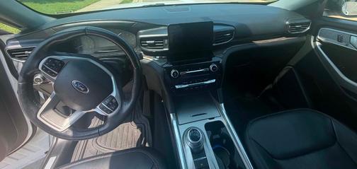 White 2021 Ford Explorer Limited