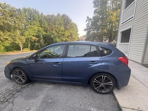 Black 2012 Subaru Impreza 2.0i Premium