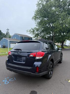 Blue 2013 Subaru Outback 2.5i Premium
