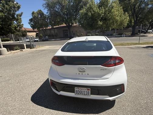 White 2018 Hyundai IONIQ Plug-In Hybrid Limited