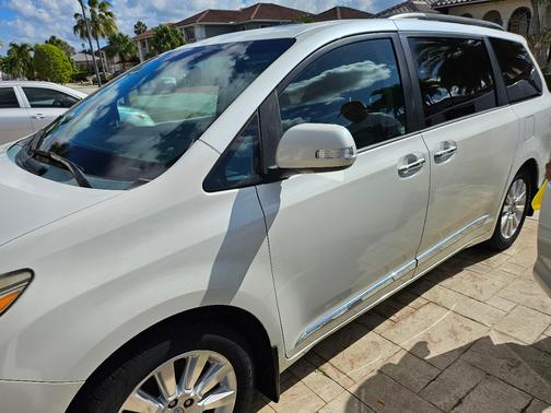 2015 Toyota Sienna Limited Premium