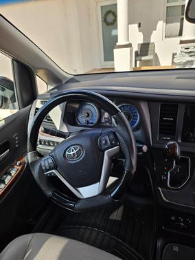 2015 Toyota Sienna Limited Premium