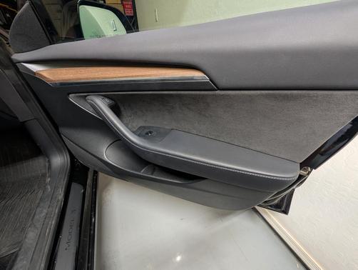 Black 2023 Tesla Model 3 Base