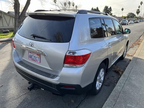 2011 Toyota Highlander Base
