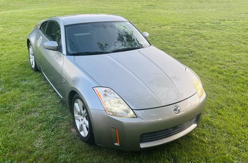 Silver 2003 Nissan 350Z Enthusiast