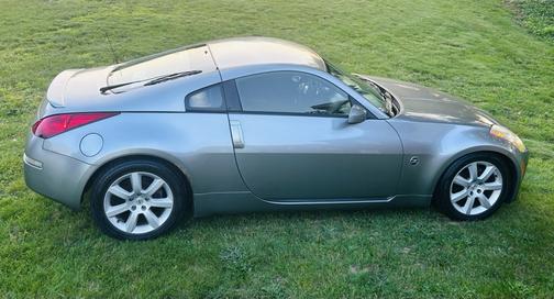 Silver 2003 Nissan 350Z Enthusiast