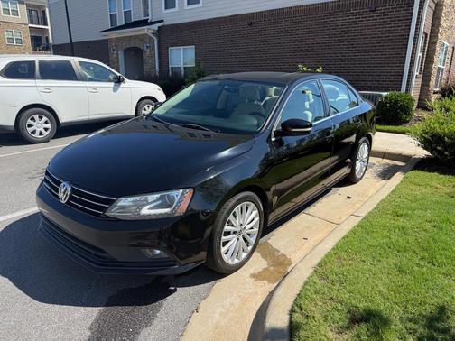 Black 2016 Volkswagen Jetta 1.8T SEL