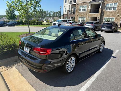 Black 2016 Volkswagen Jetta 1.8T SEL