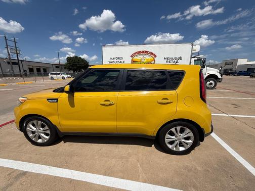 Yellow 2015 Kia Soul +