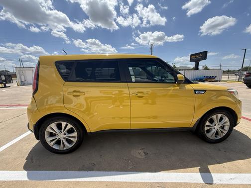 Yellow 2015 Kia Soul +