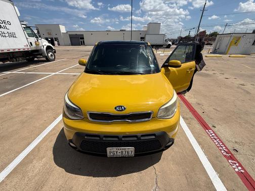 Yellow 2015 Kia Soul +
