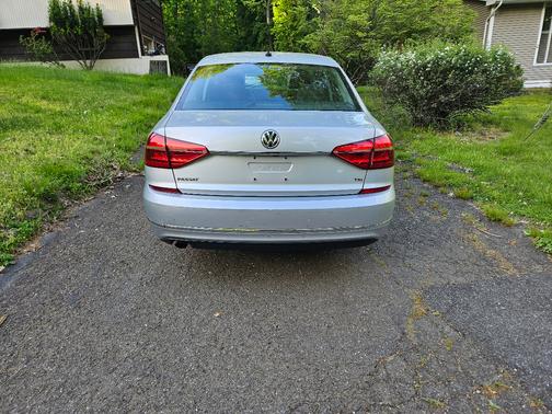 Silver 2016 Volkswagen Passat 1.8T S
