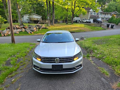 Silver 2016 Volkswagen Passat 1.8T S