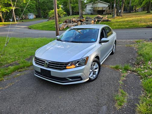 Silver 2016 Volkswagen Passat 1.8T S