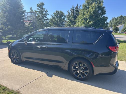 2018 Chrysler Pacifica Touring Plus