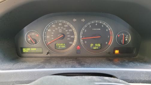 2004 Volvo XC70 2.5T