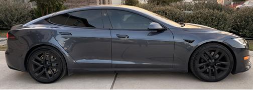 2022 Tesla Model S Long Range