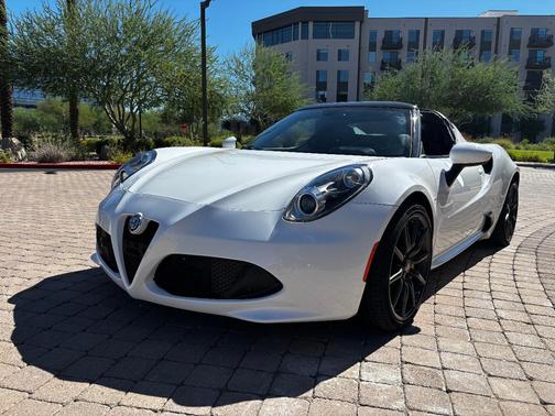 White 2018 Alfa Romeo 4C Spider Base