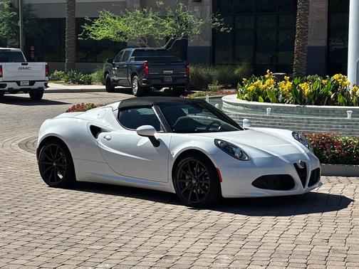 White 2018 Alfa Romeo 4C Spider Base