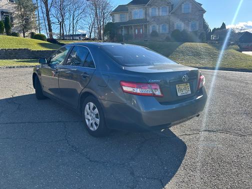 2010 Toyota Camry LE
