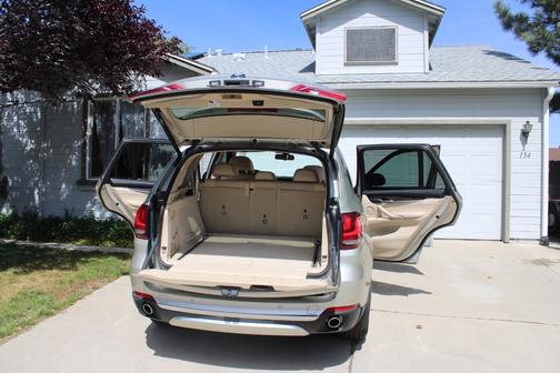 Gold 2014 BMW X5 xDrive35d