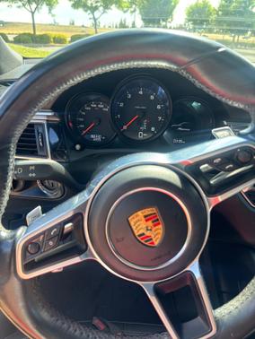 2017 Porsche Macan Base