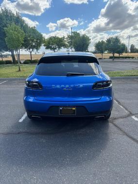 2017 Porsche Macan Base