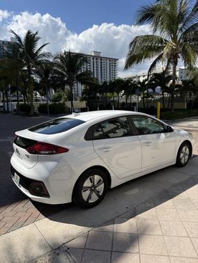 White 2018 Hyundai IONIQ Hybrid Blue