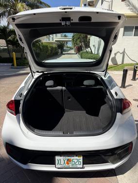 White 2018 Hyundai IONIQ Hybrid Blue