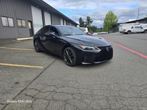 2024 Lexus IS 300 F SPORT Design