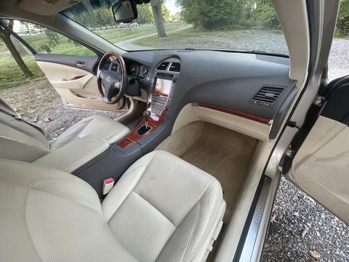 2010 Lexus ES 350 Base