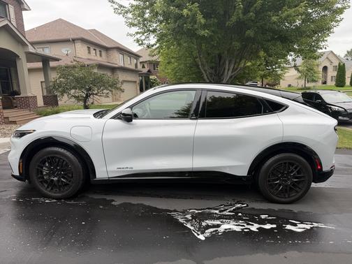 White 2022 Ford Mustang Mach-E Premium