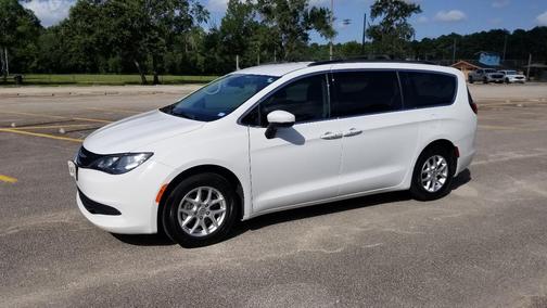 White 2020 Chrysler Voyager LXI