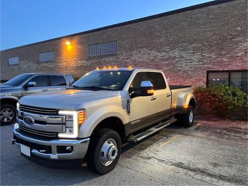 Gold 2017 Ford F-350 Lariat