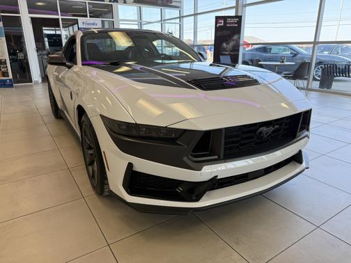 2025 Ford Mustang Dark Horse