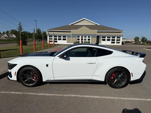 2025 Ford Mustang Dark Horse