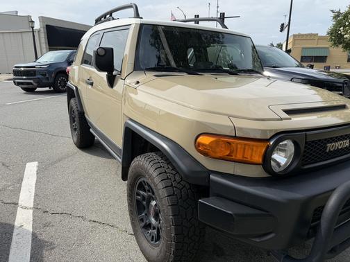 Beige 2014 Toyota FJ Cruiser Base