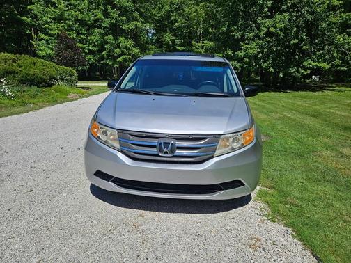 Silver 2011 Honda Odyssey Touring Elite