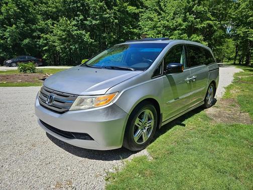 Silver 2011 Honda Odyssey Touring Elite