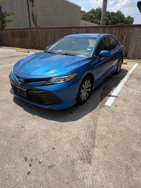 Blue 2019 Toyota Camry LE