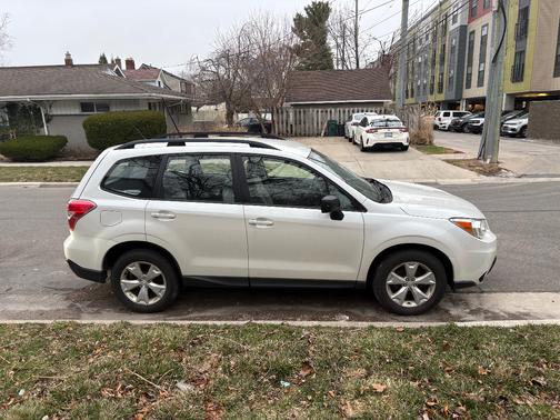 2015 Subaru Forester 2.5i