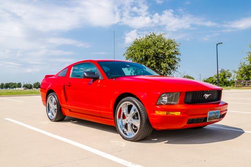 2006 Ford Mustang Base
